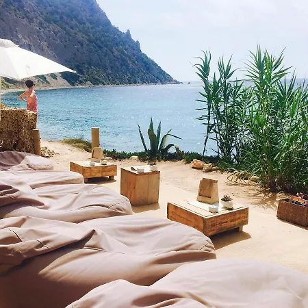 7 Bedroom With Pool - 5mins Walk To - Ramon Villa Cala Llonga (Ibiza)